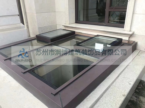 �������촰